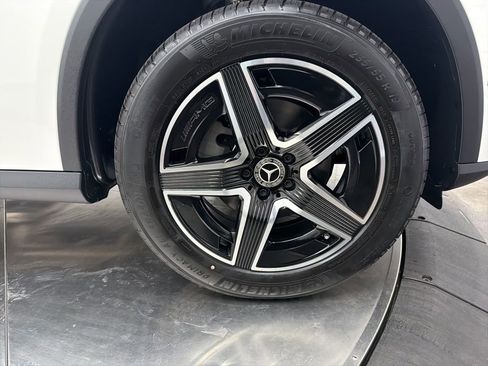 New 2026 Mercedes-Benz GLC 300 image 9