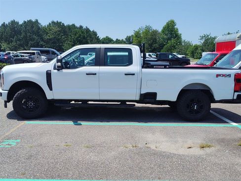 Used 2024 Ford F250 XL w/ STX Appearance Package AWD/4WD image 2