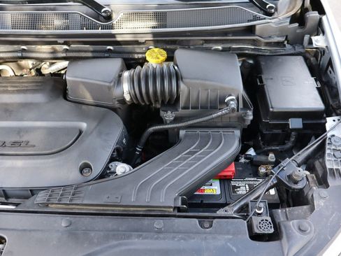 Used 2021 Chrysler Voyager Lxi image 39