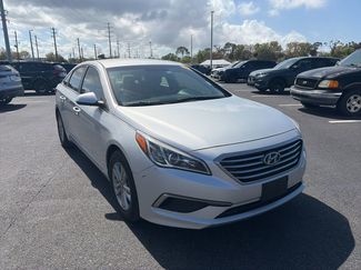 Used 2016 Hyundai Sonata SE video 1