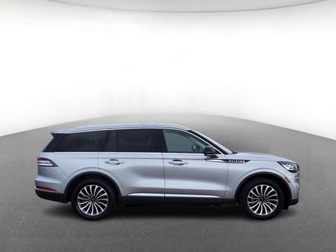 Used 2022 Lincoln Aviator Reserve image 2