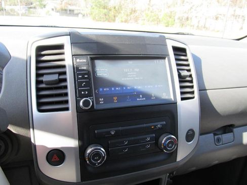 Used 2019 Nissan Frontier SV image 52