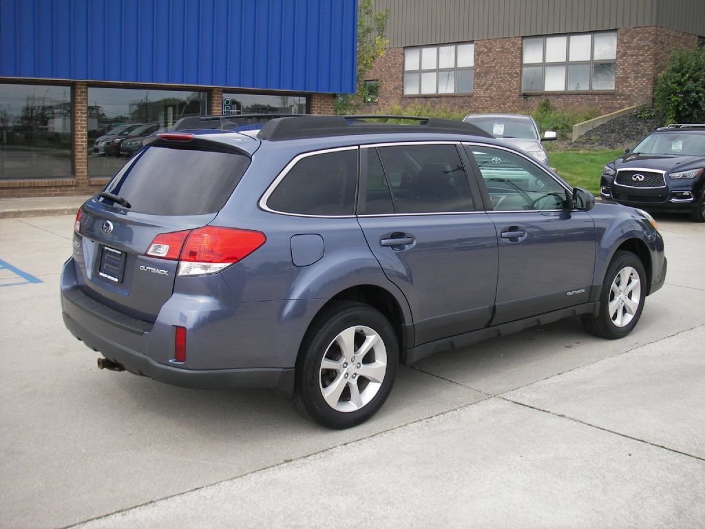 Used 2014 Subaru Outback 2.5i Limited AWD/4WD image 5