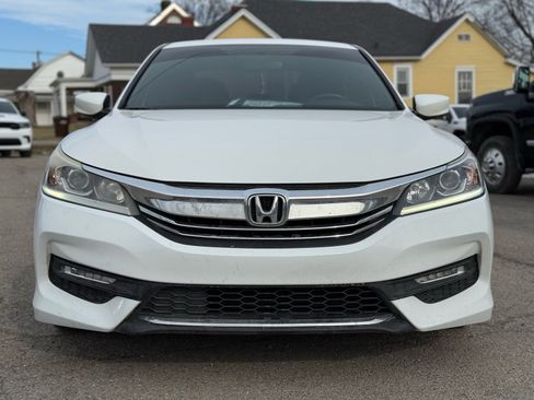 Used 2016 Honda Accord Sport image 9