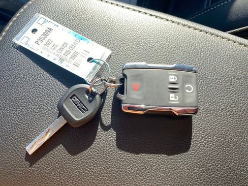 Certified 2022 GMC Canyon Denali image 16