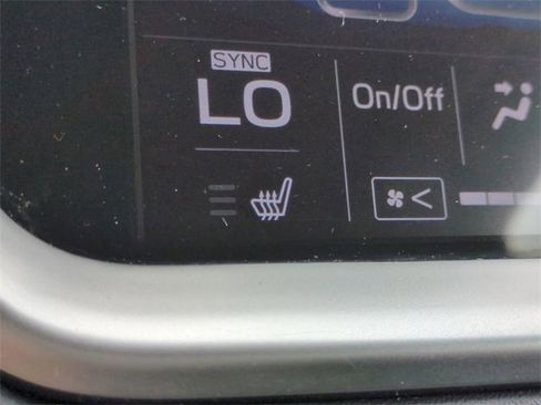 Used 2022 Subaru Outback Limited image 24