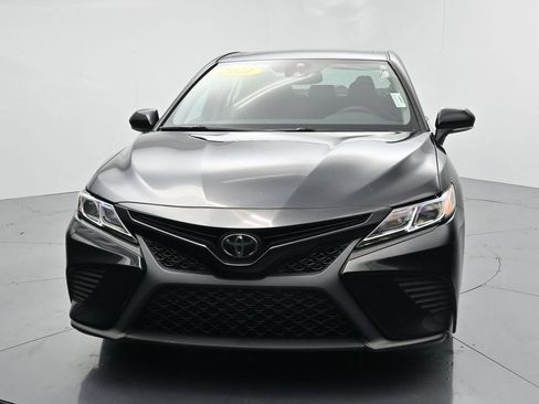 Used 2020 Toyota Camry SE w/ Audio Package FWD image 3