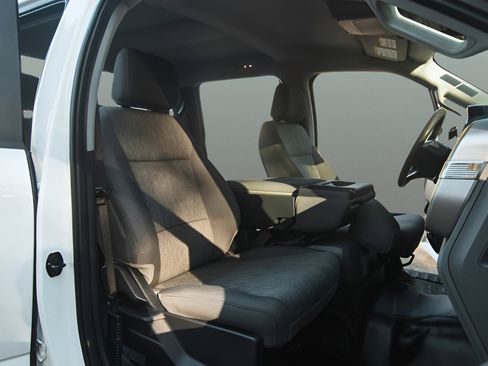 Used 2022 Ford F150 XL RWD image 17