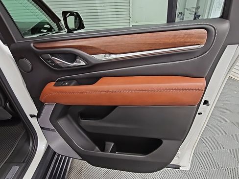 Used 2023 GMC Yukon XL Denali Ultimate image 43