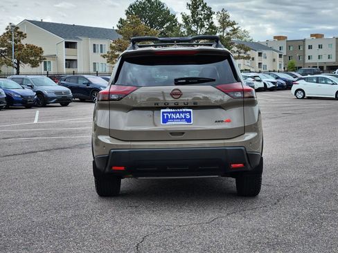 Used 2025 Nissan Rogue SV AWD/4WD image 6