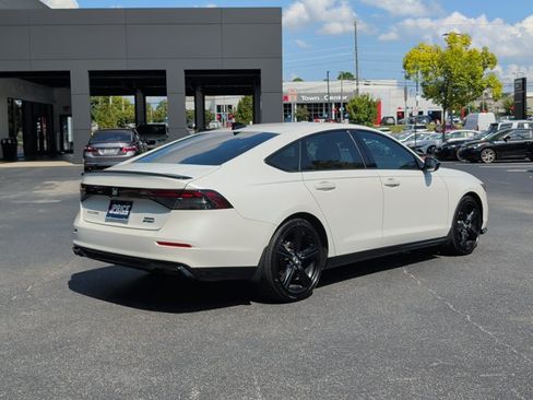 Used 2023 Honda Accord Sport image 5