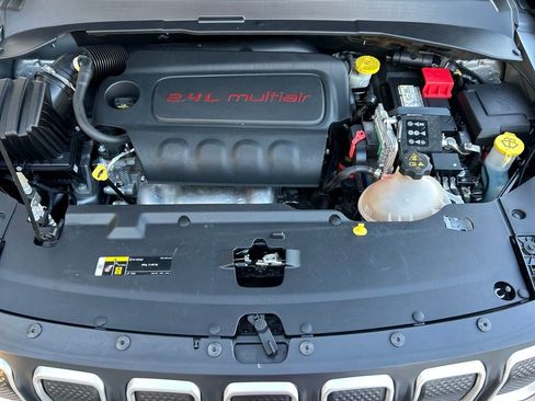 Used 2022 Jeep Compass Latitude image 23