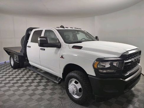 Used 2024 RAM 3500 Tradesman w/ Max Tow Package AWD/4WD image 1