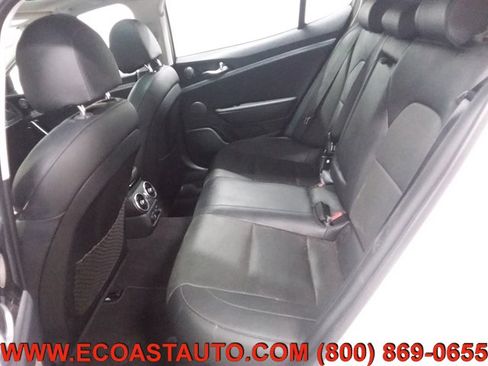 Used 2018 Kia Stinger Premium image 12