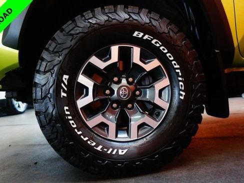 Used 2023 Toyota Tacoma TRD Off-Road w/ Technology Package AWD/4WD image 77