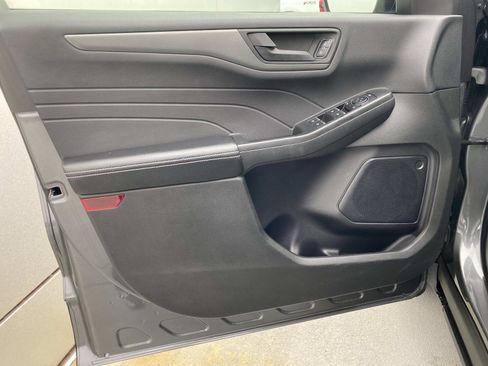 Used 2023 Ford Escape Active w/ Cold Weather Package image 17