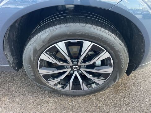Certified 2024 Volvo XC60 B5 Core w/ Climate Package image 12