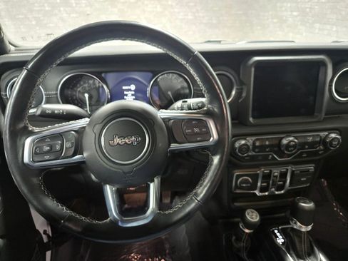 Used 2023 Jeep Wrangler Unlimited Sahara w/ Cold Weather Group image 17