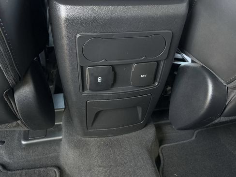 Used 2023 Ford Explorer XLT w/ Equipment Group 202A RWD image 23