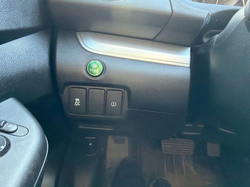 Used 2016 Honda CR-V LX image 16