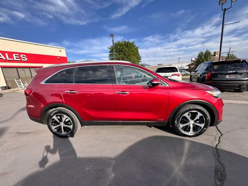 Used 2020 Kia Sorento EX image 3