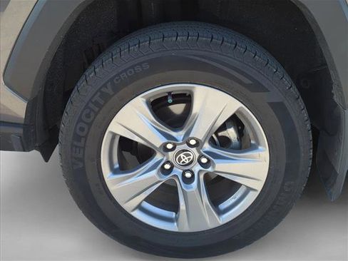 Used 2024 Toyota RAV4 XLE image 6