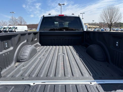 Used 2025 Ford F350 XLT w/ FX4 Off-Road Package AWD/4WD image 18
