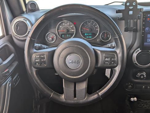 Used 2013 Jeep Wrangler Unlimited Sahara w/ Connectivity Group AWD/4WD image 23