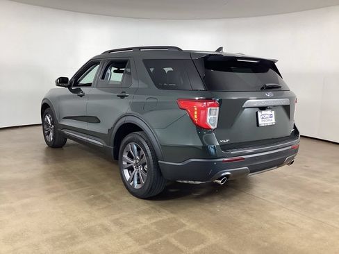 Used 2024 Ford Explorer XLT w/ Equipment Group 202A AWD/4WD image 7