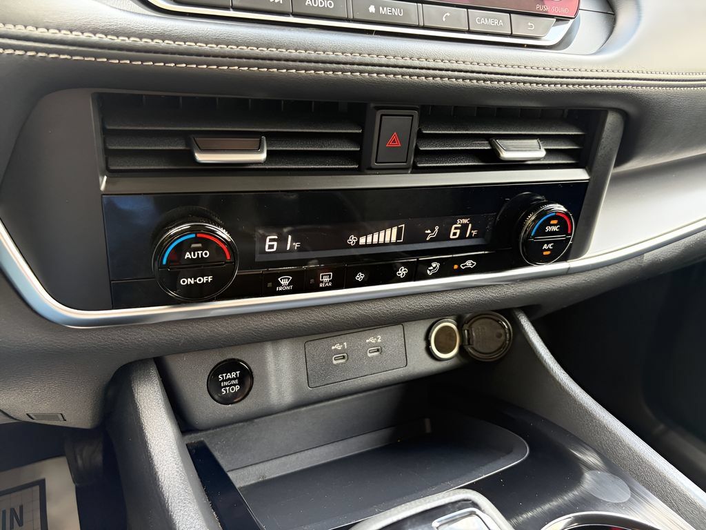 Used 2024 Nissan Rogue SV AWD/4WD image 23