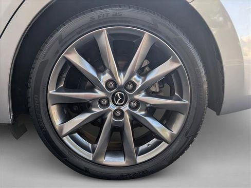 Used 2018 MAZDA MAZDA3 Touring image 23