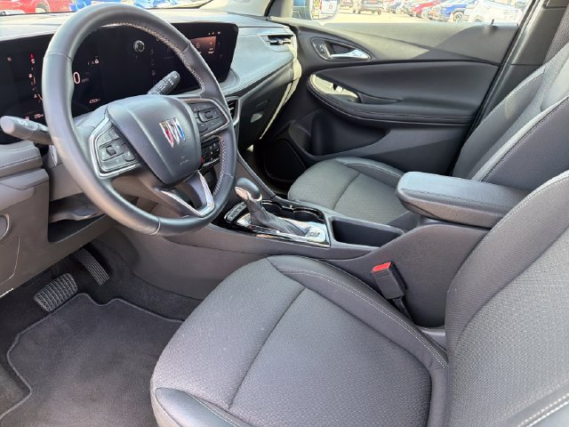 Used 2024 Buick Encore GX Preferred w/ Comfort Package FWD image 18