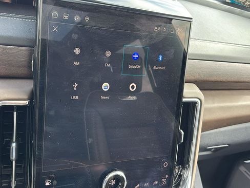 Certified 2025 GMC Yukon XL Denali Ultimate w/ LPO, Floor Liner Package image 36