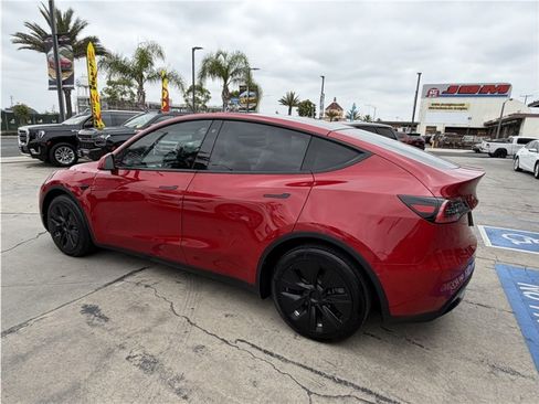 Used 2021 Tesla Model Y Long Range AWD/4WD image 51