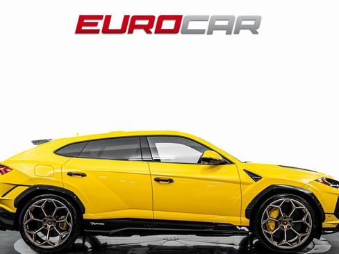 Used 2024 Lamborghini Urus Performante AWD/4WD image 6