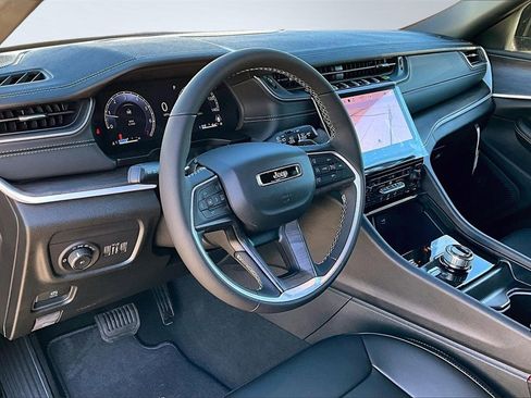 New 2025 Jeep Grand Cherokee Limited image 7