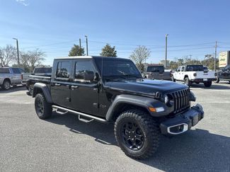 Used 2023 Jeep Gladiator Sport w/ Off Road Group video 1