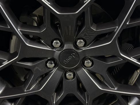 Certified 2023 Jeep Grand Cherokee Summit AWD/4WD image 12