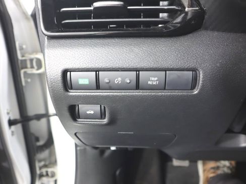 Certified 2023 Nissan Sentra SR w/ SR Premium Package image 18