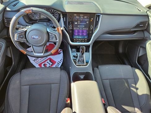 Used 2022 Subaru Outback Premium image 8