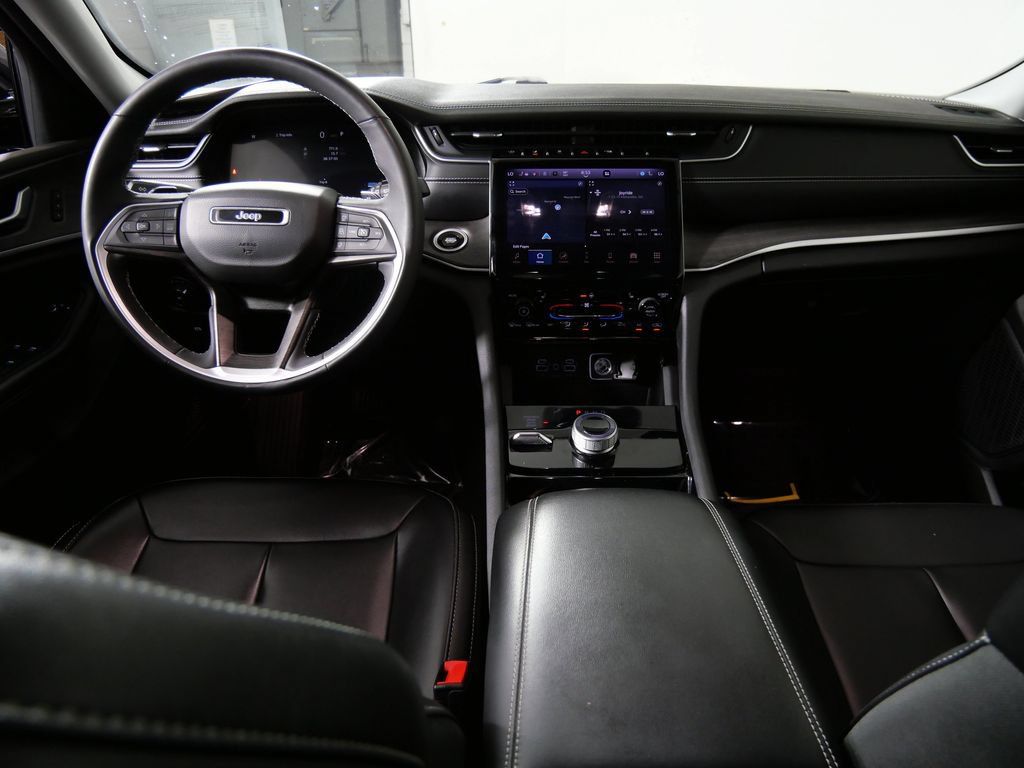 Used 2023 Jeep Grand Cherokee Limited AWD/4WD image 21