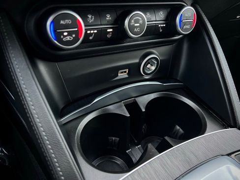 Used 2023 Alfa Romeo Stelvio Sprint image 56