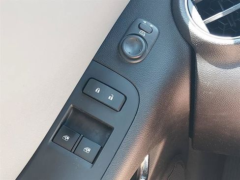 Used 2015 Chevrolet Camaro LS RWD image 17