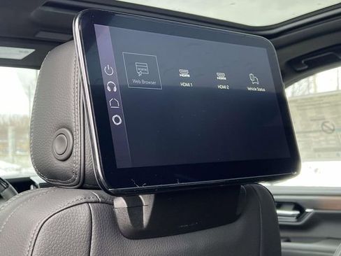 New 2026 GMC Yukon XL Denali w/ Denali Reserve Package image 13