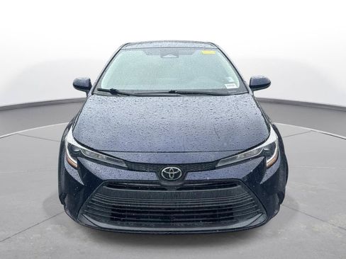 Used 2023 Toyota Corolla LE FWD image 3
