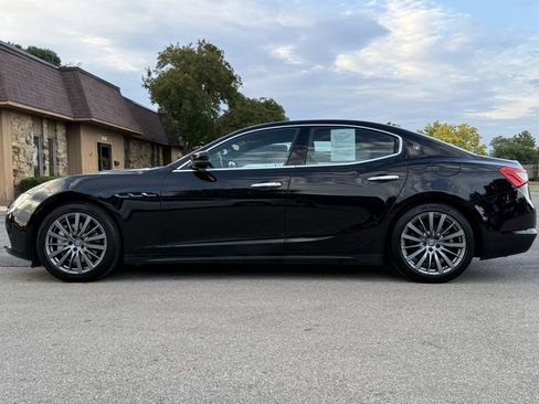 Used 2018 Maserati Ghibli image 2