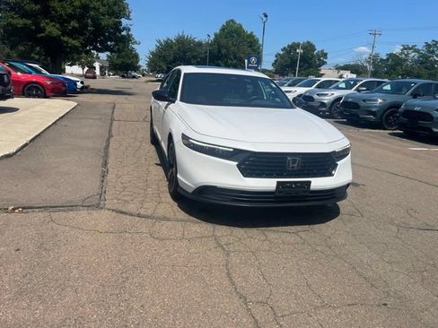 Used 2025 Honda Accord Sport image 23