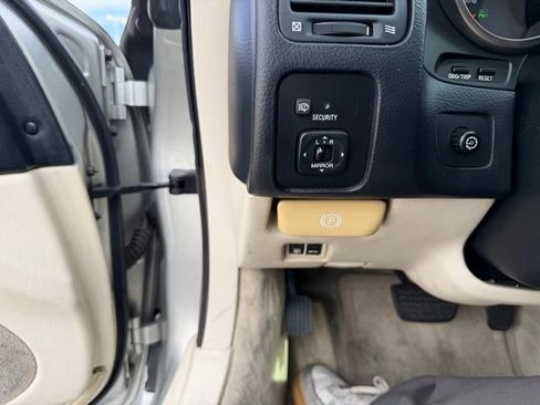 Used 2002 Lexus SC 430 Convertible image 18