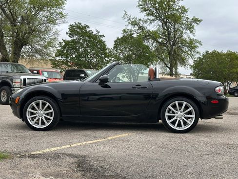 Used 2006 MAZDA MX-5 Miata Grand Touring w/ Premium Pkg image 5