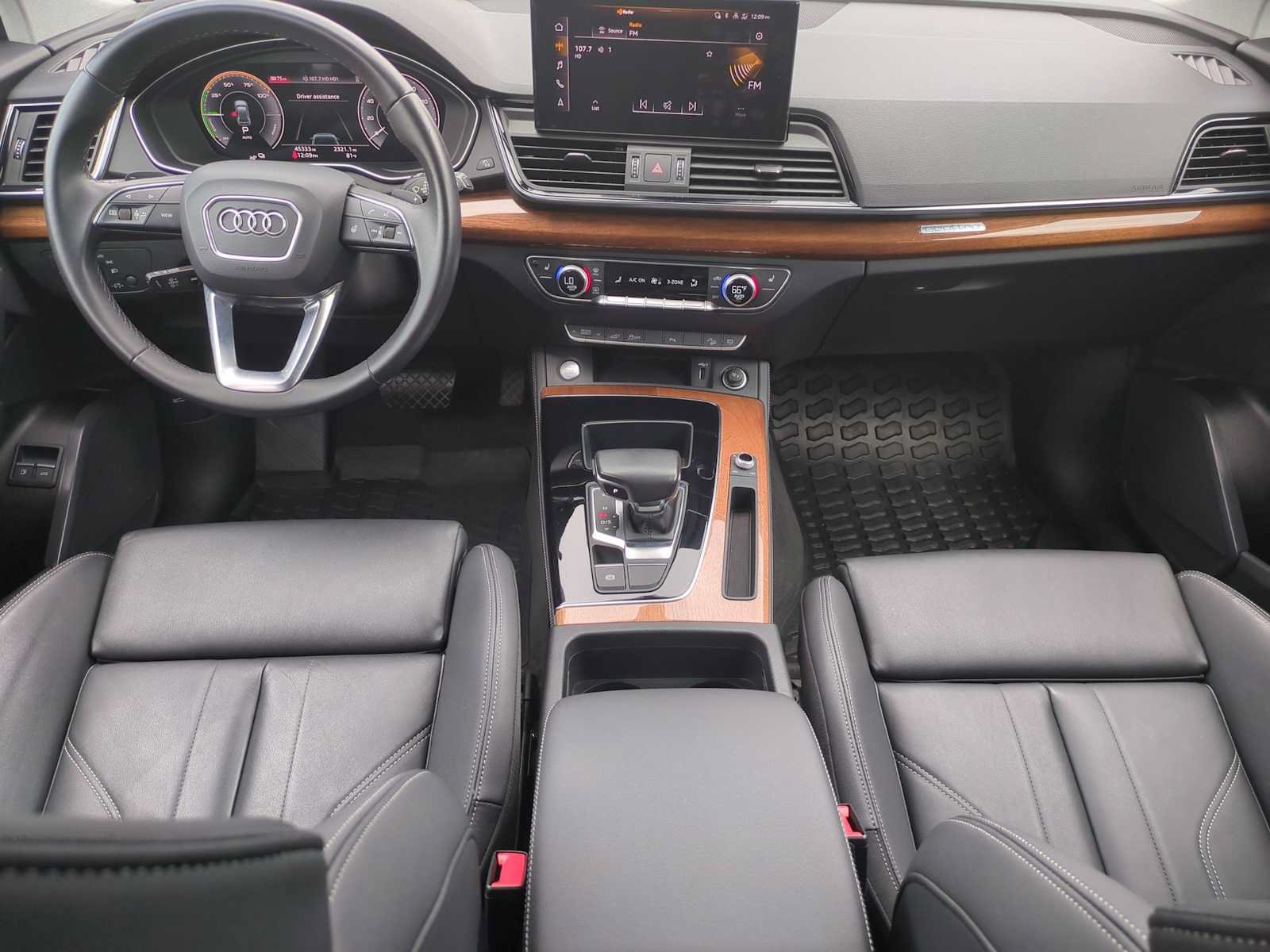 Certified 2025 Audi Q8 Premium Plus AWD/4WD image 34